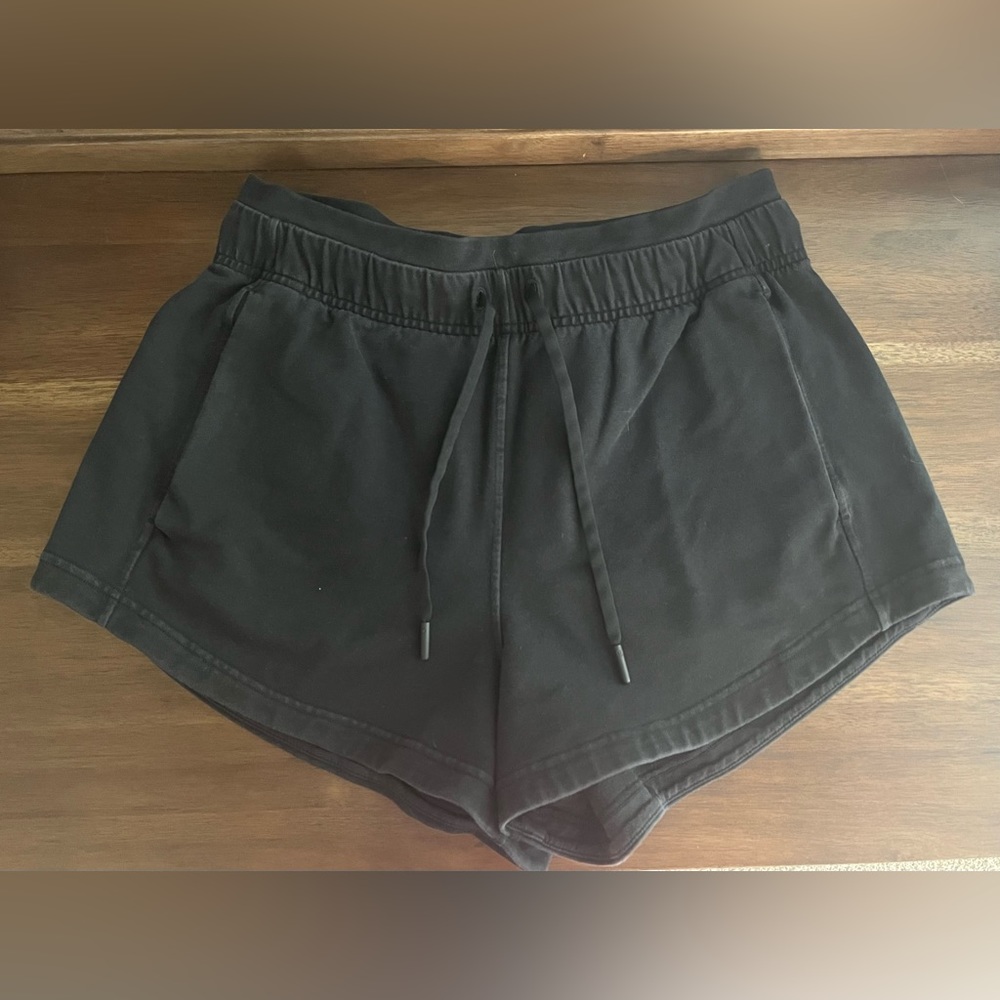 Lululemon Inner Glow High Rise Short 3”